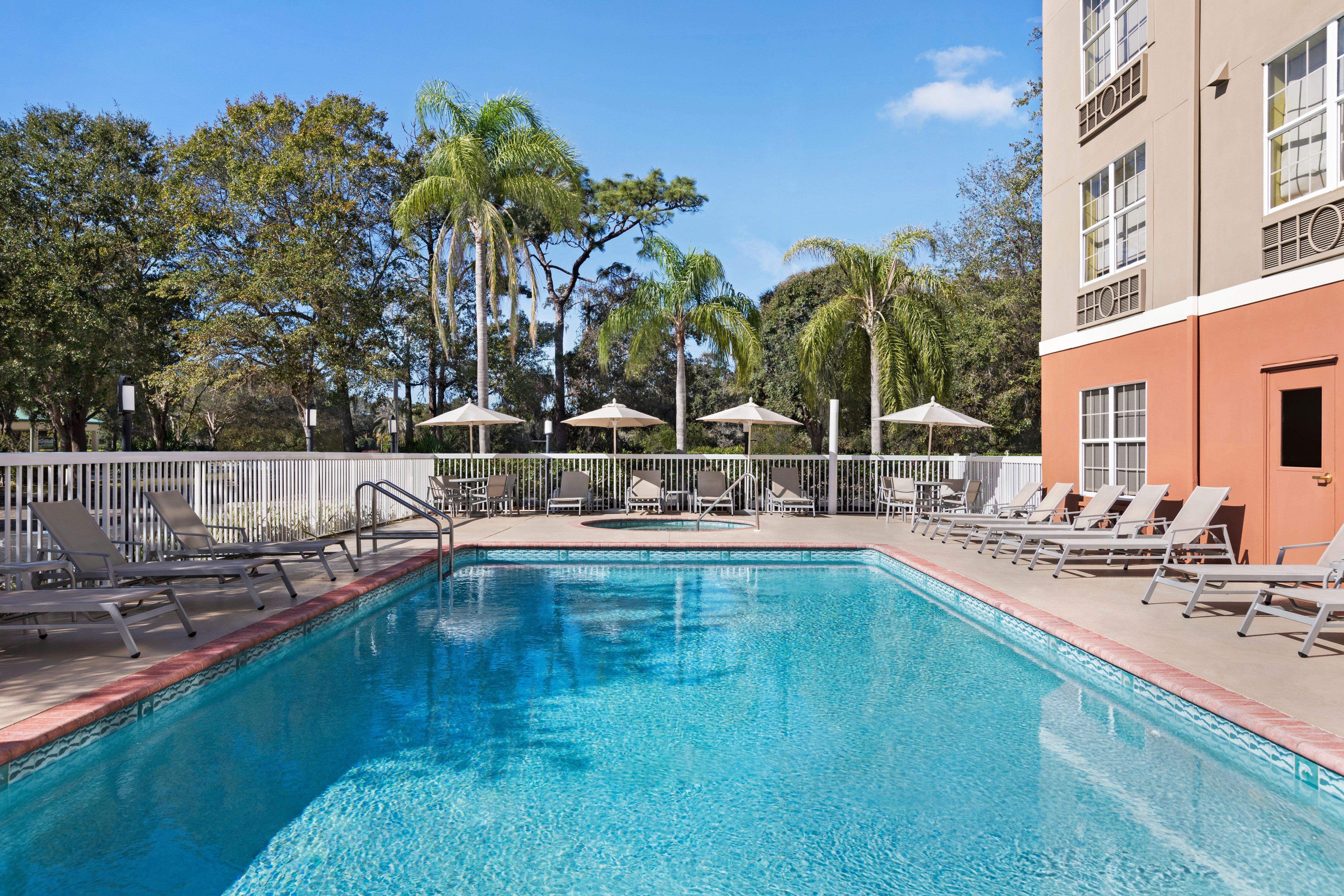Holiday Inn Express & Suites Sarasota East By Ihg Vamo Dış mekan fotoğraf